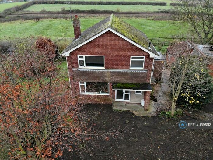 3 Bedroom Detached House To Rent In Dunswell Road, Cottingham, HU16