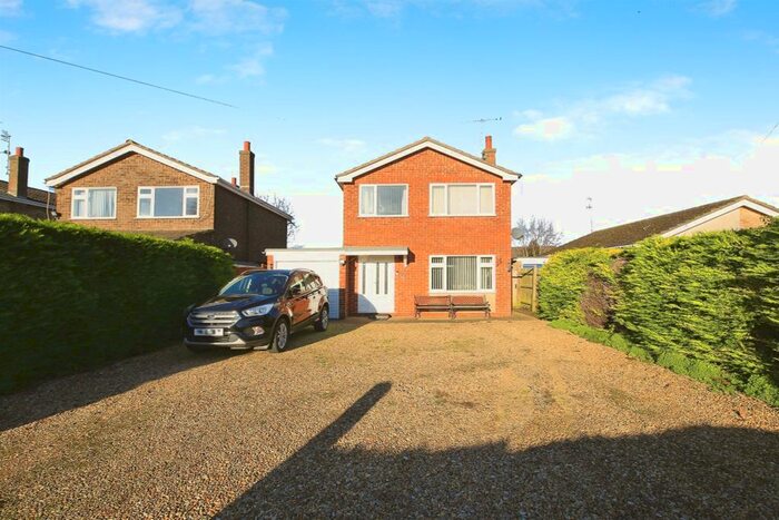 3 Bedroom Detached House For Sale In Cobgate, Whaplode, Spalding, PE12