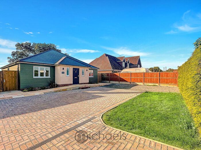 3 Bedroom Detached Bungalow For Sale In Colchester Road, Ardleigh, Colchester, CO7