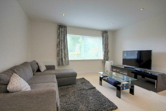 1 Bedroom Apartment To Rent In Longships Way, Reading, Berkshire, RG2