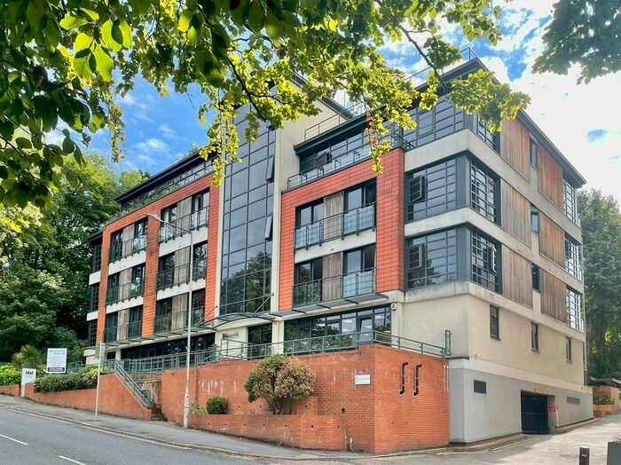 2 Bedroom Flat To Rent In London Road, Sevenoaks, TN13