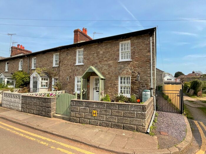 3 Bedroom End Of Terrace House For Sale In Baron Street, Usk, NP15