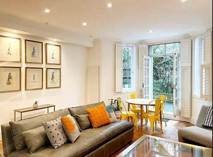 1 Bedroom Apartment To Rent In Redcliffe Gardens, Chelsea, London, SW10