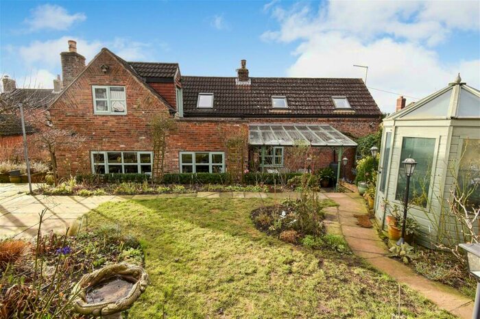 3 Bedroom Cottage For Sale In Sheep Dyke Lane, Bonby, Brigg, DN20