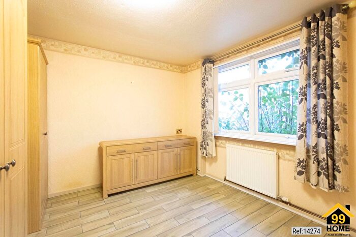 2 Bedroom Bungalow For Sale In Tozer Close, Bournemouth, United Kingdom, BH11