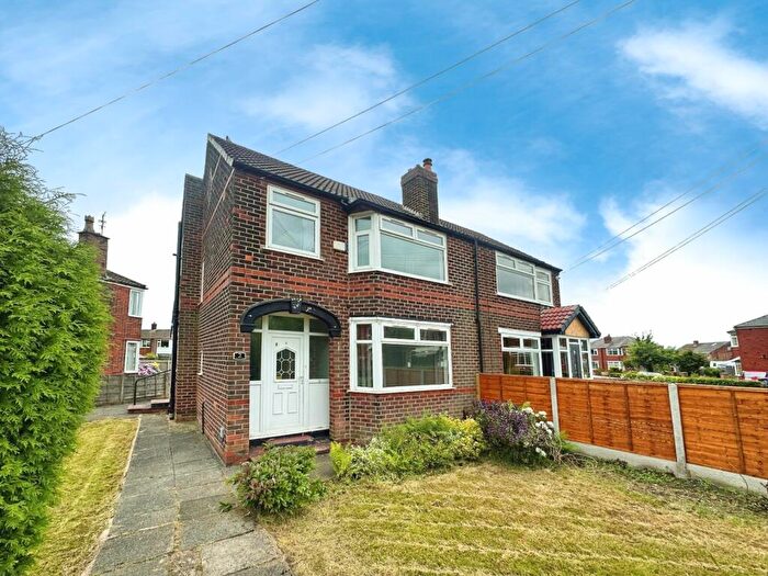 3 Bedroom Semi-Detached House To Rent In Warwick Avenue, Wardley, Swinton, Manchester, M27