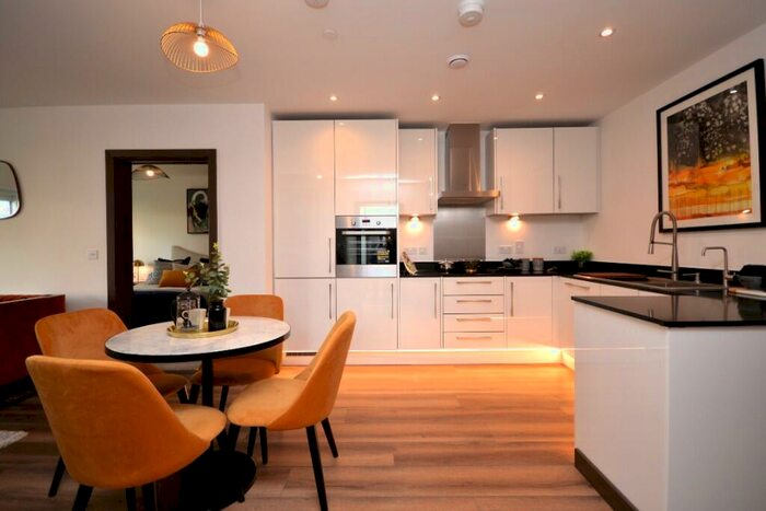 2 Bedroom Apartment To Rent In Halcyon Place, Brentwood, Essex, CM14
