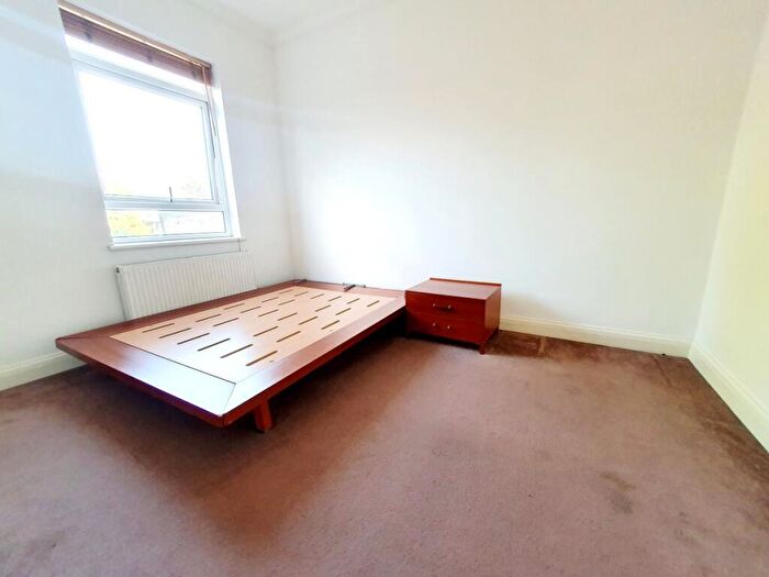 3 Bedroom Flat To Rent In Marquis Road, Wood Green, N22
