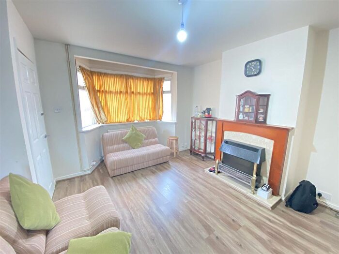 4 Bedroom Property To Rent In Willingsworth Road, Wednesbury, WS10