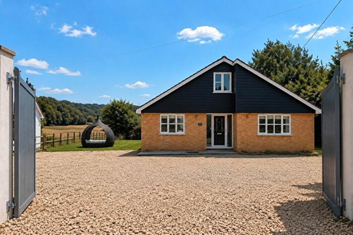 3 Bedroom Detached House For Sale In Shalden Green Road, Shalden, Alton, Hampshire, GU34