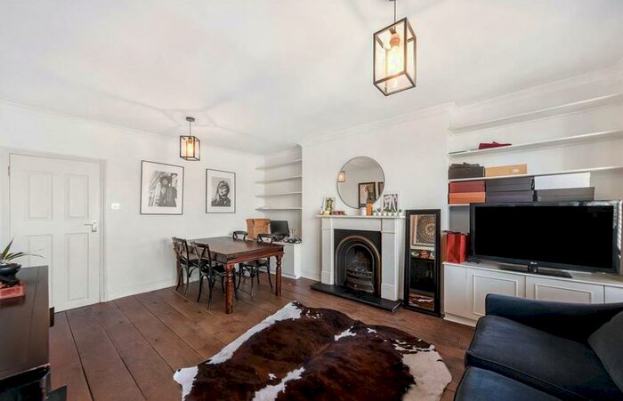 3 Bedroom Apartment To Rent In Harewood Avenue, Marylebone, London, NW1