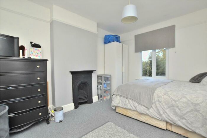 6 Bedroom Semi-Detached House To Rent In Lansdown Road, Gloucester, GL1