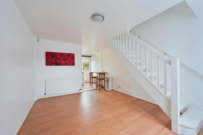 2 Bedroom Property To Rent In Tulyar Close, Tadworth, KT20