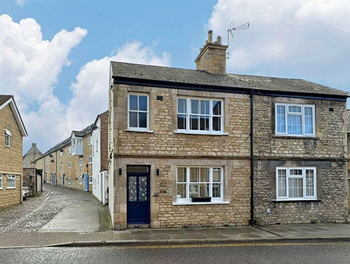 2 Bedroom Semi-Detached House To Rent In Water Street, Stamford, PE9