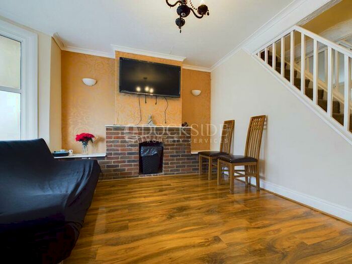 3 Bedroom Terraced House To Rent In Curzon Road, Chatham, ME4