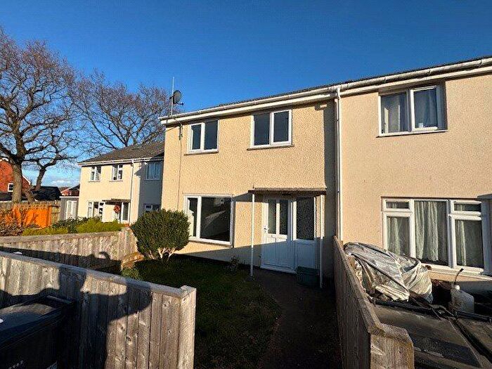 3 Bedroom Terraced House To Rent In Humphreys Road, Wellington, Somerset, TA21
