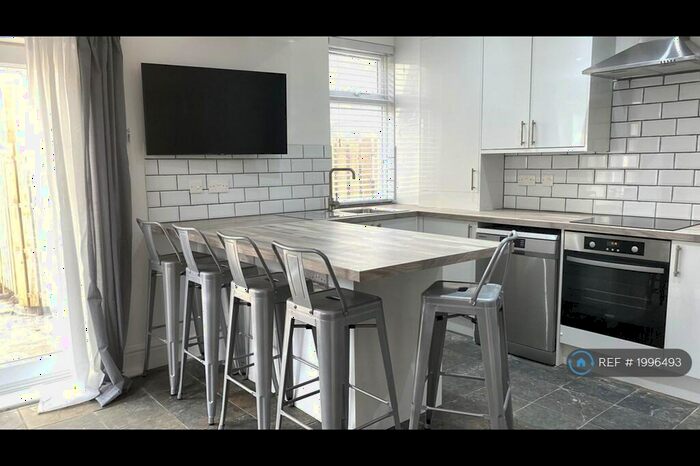 5 Bedroom Terraced House To Rent In Pickmere Road, Sheffield, S10