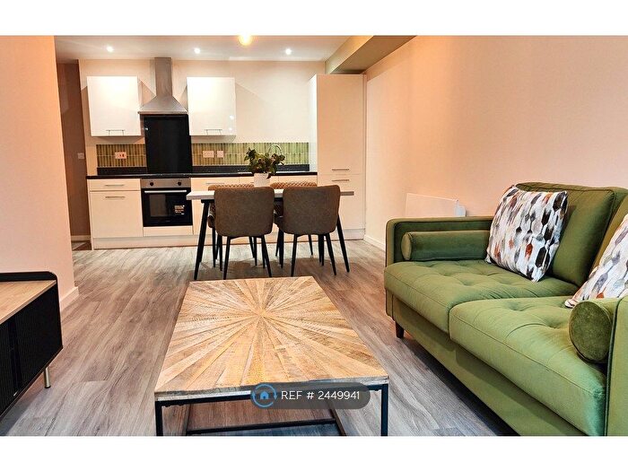 2 Bedroom Flat To Rent In Drawbridge House, Manchester, M15