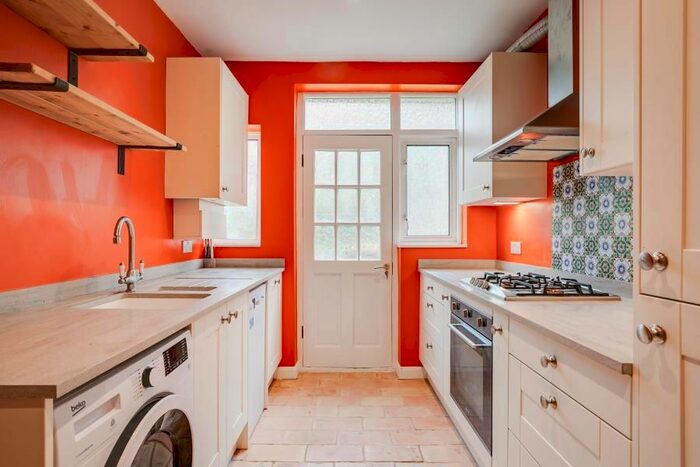 2 Bedroom Flat To Rent In Bramshill Gardens, Dartmouth Park, NW5