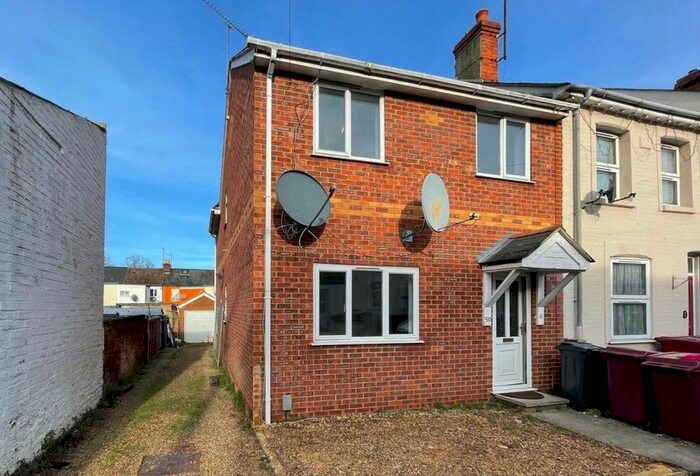3 Bedroom End Of Terrace House To Rent In William Street, Reading, RG1