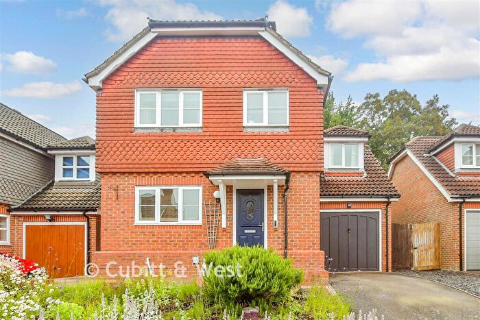4 Bedroom Detached House For Sale In Richmond Way, East Grinstead, West Sussex, RH19
