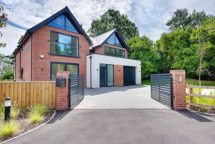 4 Bedroom Detached House For Sale In Jennys Lane, Lytchett Matravers, Poole, Dorset, BH16