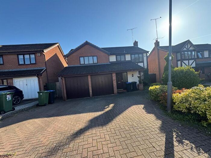 4 Bedroom Detached House To Rent In Boughton Vale, CV23