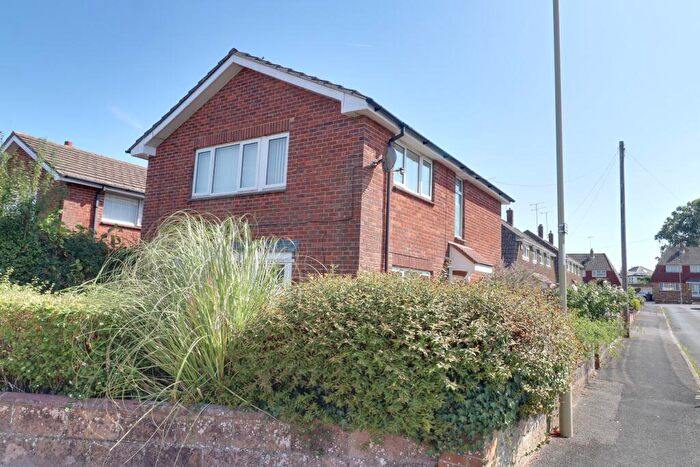 3 Bedroom Detached House For Sale In Milbeck Close, Cowplain, PO8