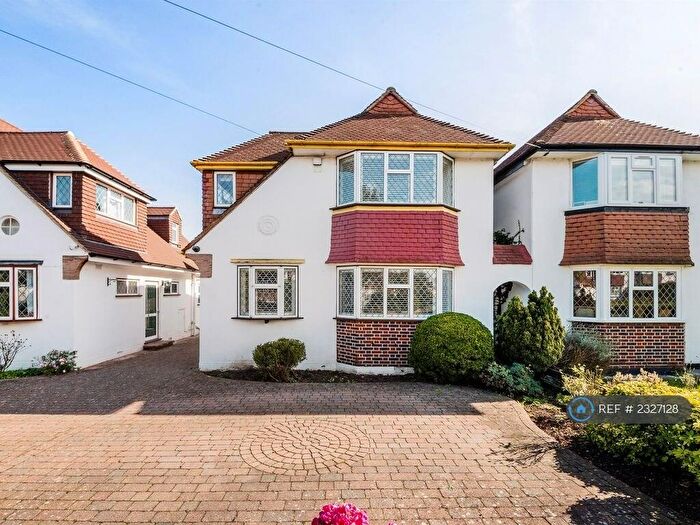 4 Bedroom Semi-Detached House To Rent In Chilmark Gardens, New Malden, KT3