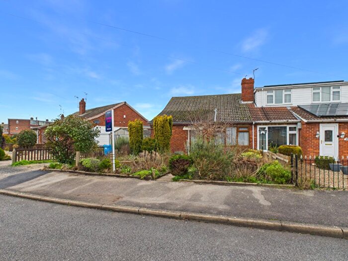 2 Bedroom Semi Detached Bungalow For Sale In Keel Road, Hull, HU6