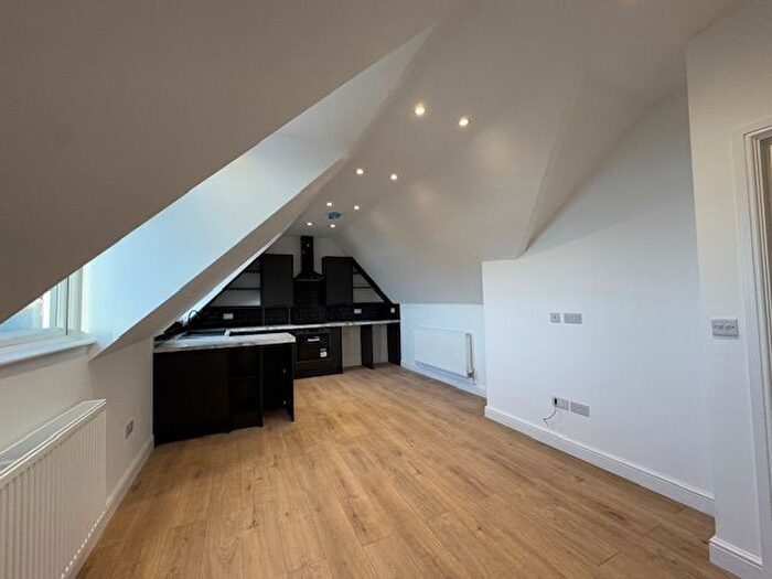 2 Bedroom Flat To Rent In Approach Road, Margate, CT9