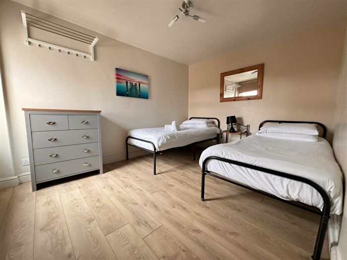 2 Bedroom Flat For Sale In Curtis Street, Swindon, SN1