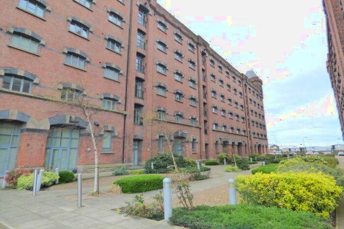 2 Bedroom Flat To Rent In Dock Road, Birkenhead, CH41