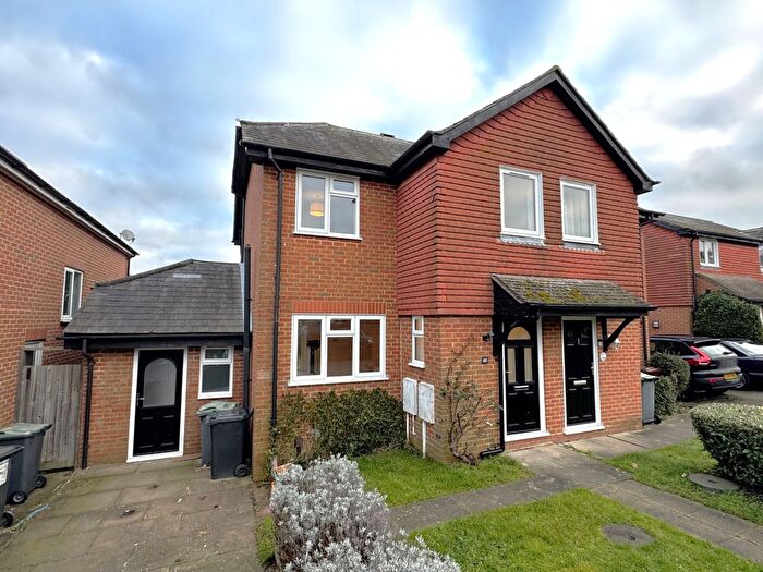 4 Bedroom Semi-Detached House To Rent In Douglas Road, Tonbridge, TN9