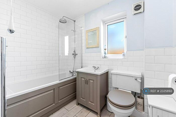 2 Bedroom Flat To Rent In Alan Hocken Way, London, E15