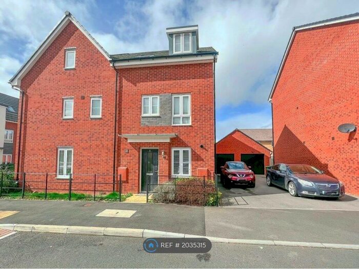 3 Bedroom Semi-Detached House To Rent In First Field Way, Patchway, Bristol, BS34