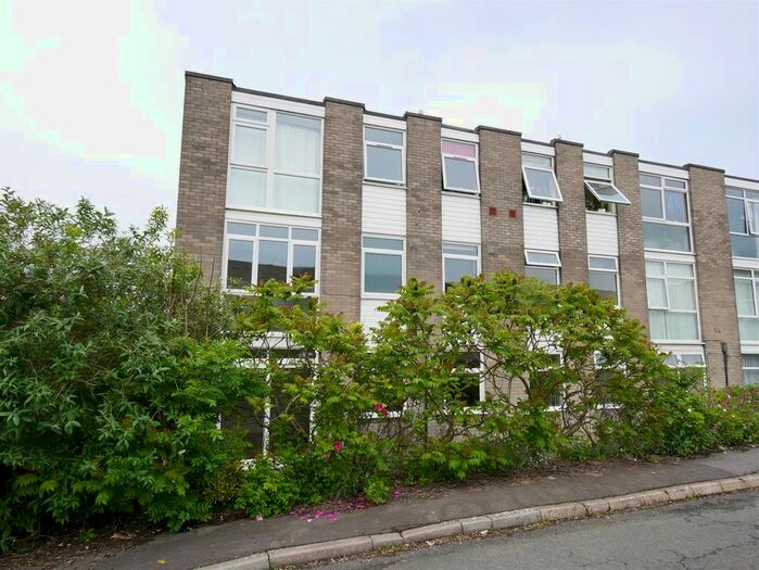 2 Bedroom Flat To Rent In Bridge Street, Penarth CF64