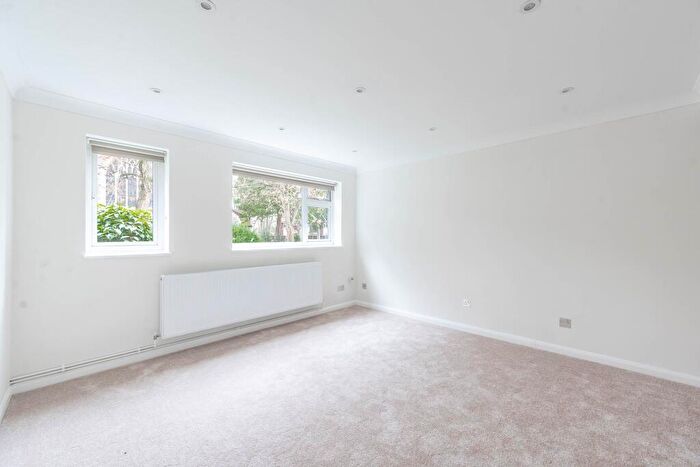 Studio For Sale In Linden Lea, Pinner, Middlesex, HA5