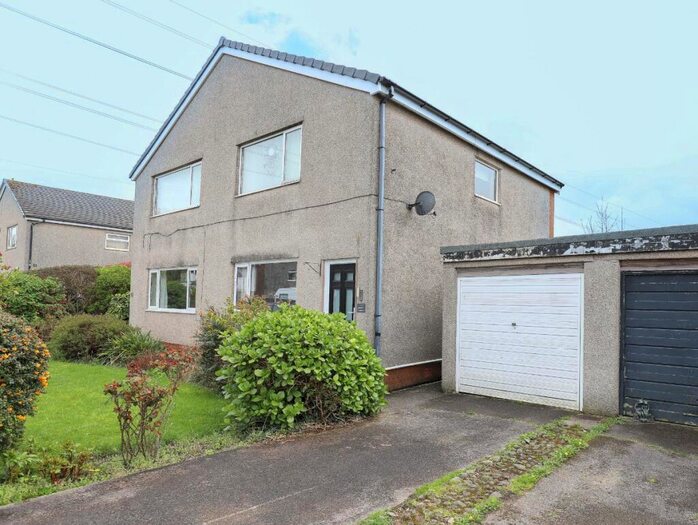 2 Bedroom Flat For Sale In Woodlands Road, Lancaster, LA1
