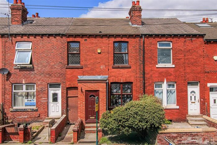 3 Bedroom Terraced House For Sale In Lincoln Street, Wakefield, WF2