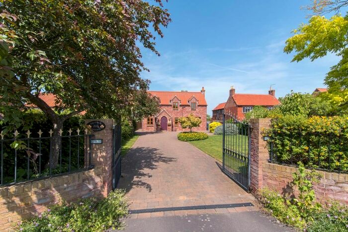 4 Bedroom Cottage For Sale In Daffodil Cottage, Church Street, Long Bennington, Newark, NG23