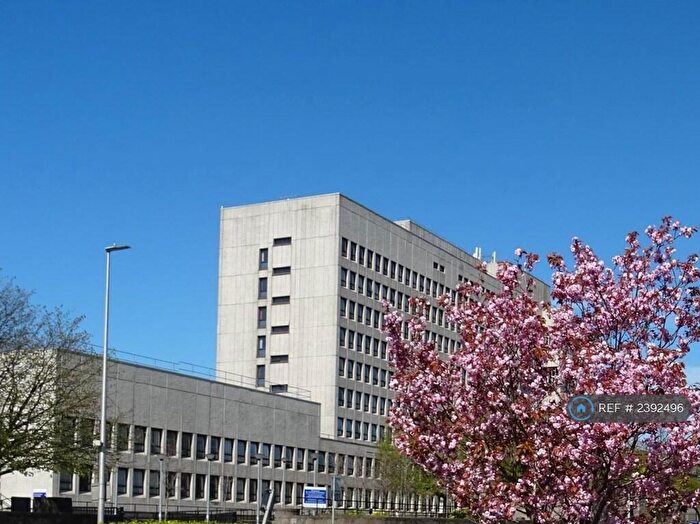 4 Bedroom Semi-Detached House To Rent In King Street, Aberdeen, AB24