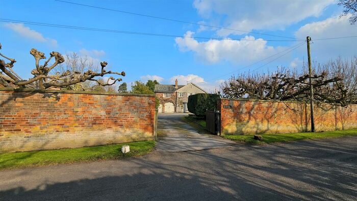5 Bedroom Detached House For Sale In Sutton Lane, Elton, NG13