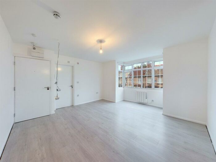 Studio To Rent In Wellington Road, Harrow, HA3