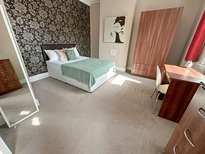 5 Bedroom Terraced House To Rent In Salisbury Road, L15