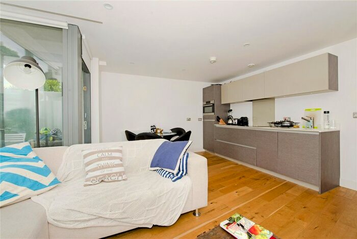 1 Bedroom Flat To Rent In Prebend Street, London, N1