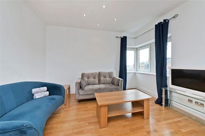 2 Bedroom Flat To Rent In Warren House, Kensington, W14