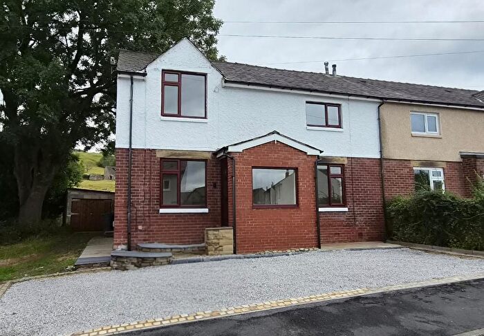 3 Bedroom Semi Detached House To Rent In Calder Avenue, Billington, BB7