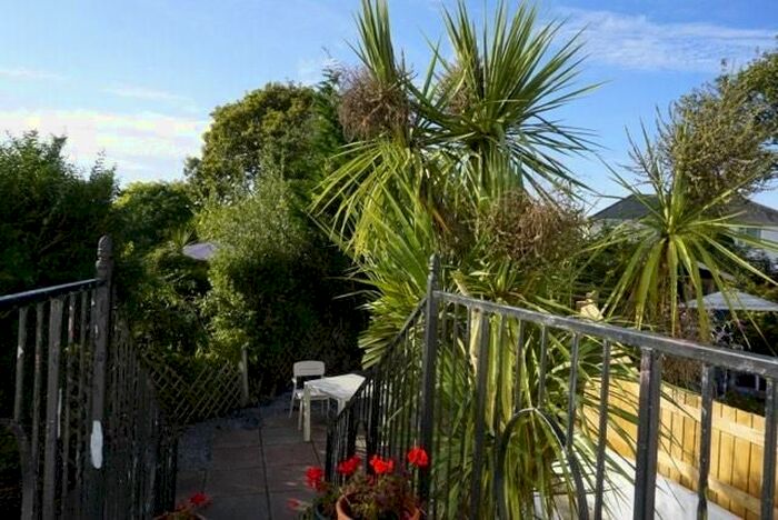 2 Bedroom Property To Rent In Bodmin Road, Truro, TR1