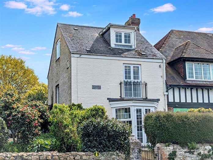 3 Bedroom Semi Detached House For Sale In Nettlestone, PO34